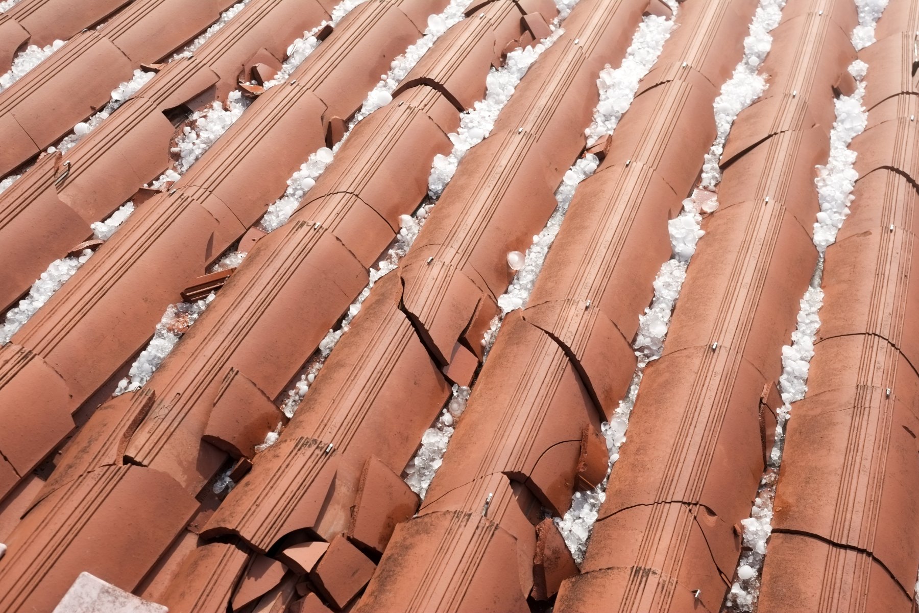how-to-spot-if-hail-has-damaged-your-roof